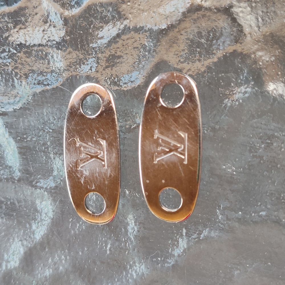Louis Vuitton Men's Sneakers. With original Louis Vuitton bags for each shoe. - Picture 13 of 16